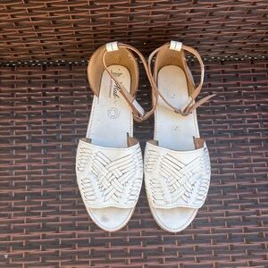 Mexican Huarache White Leather Sandals size 10